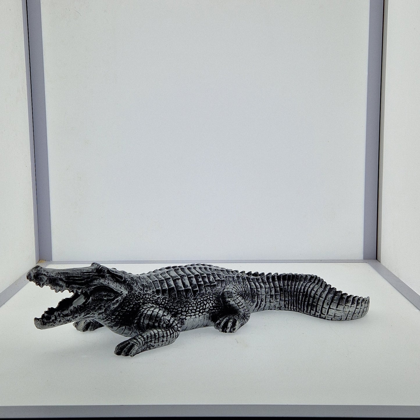 Crocodile allongé 44cm - Art du château